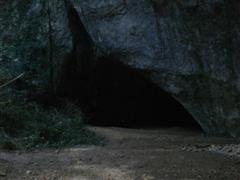 Au fond du gouffre, au fond de la grotte...